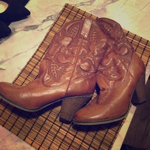MIA western boots